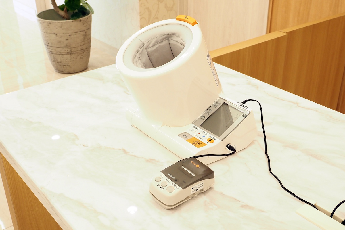 名駅さくら医院の血圧測定器
