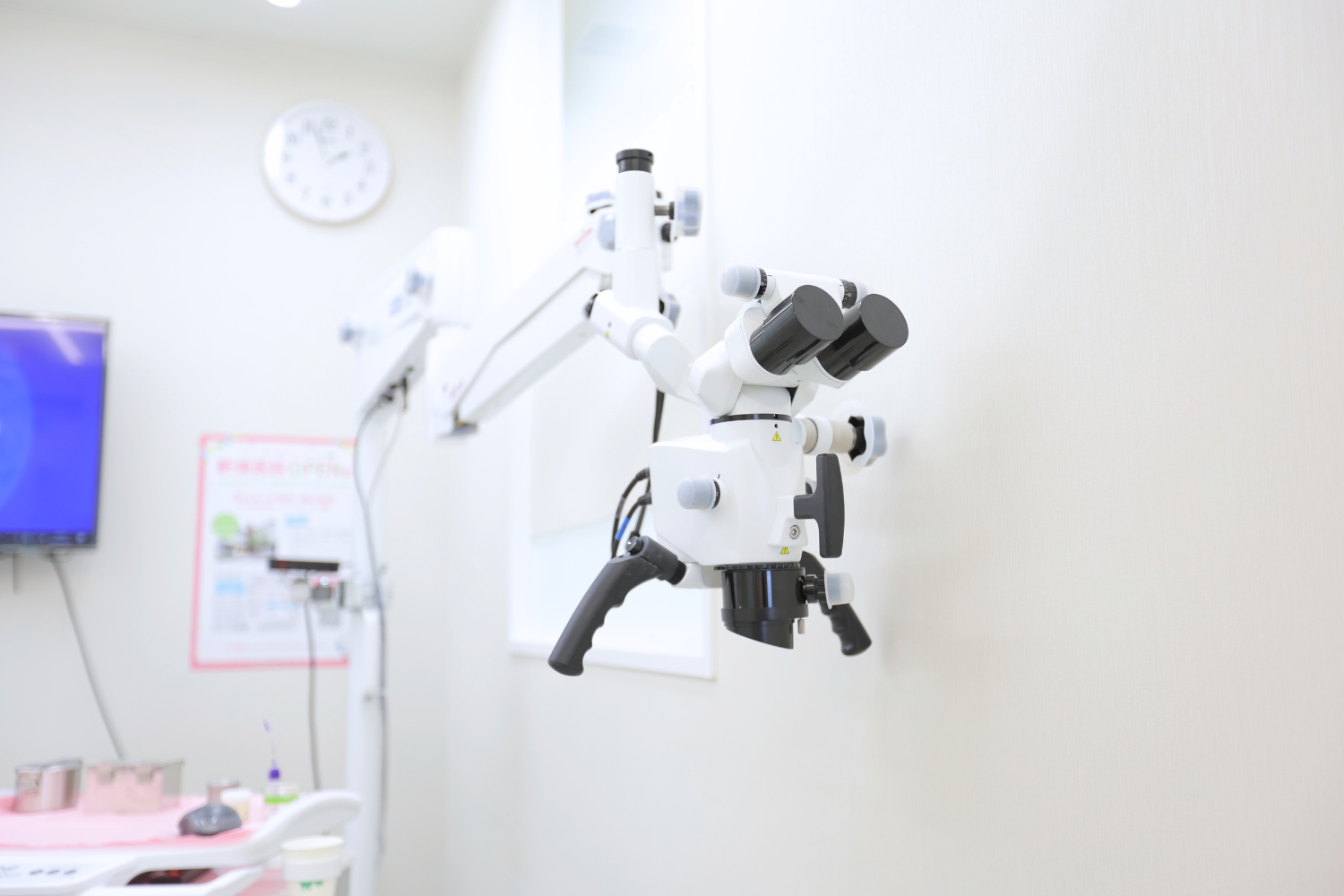 クローバー歯科のマイクロスコープ