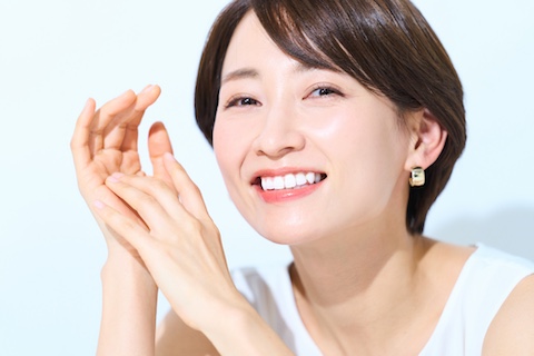 笑顔の女性